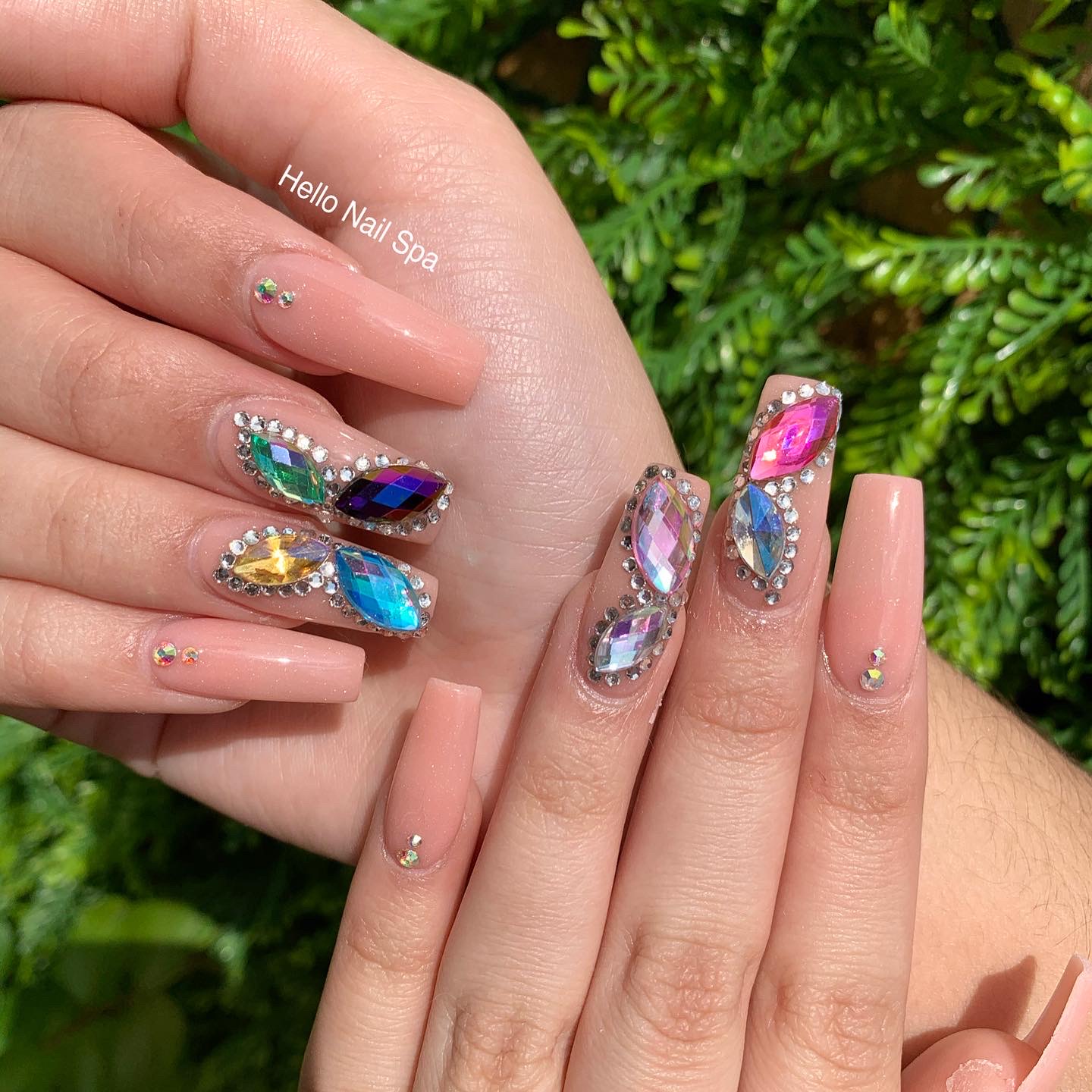 Hello Nail Spa nail photo 1